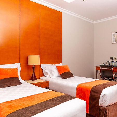 Alba Hotel Meru Extérieur photo