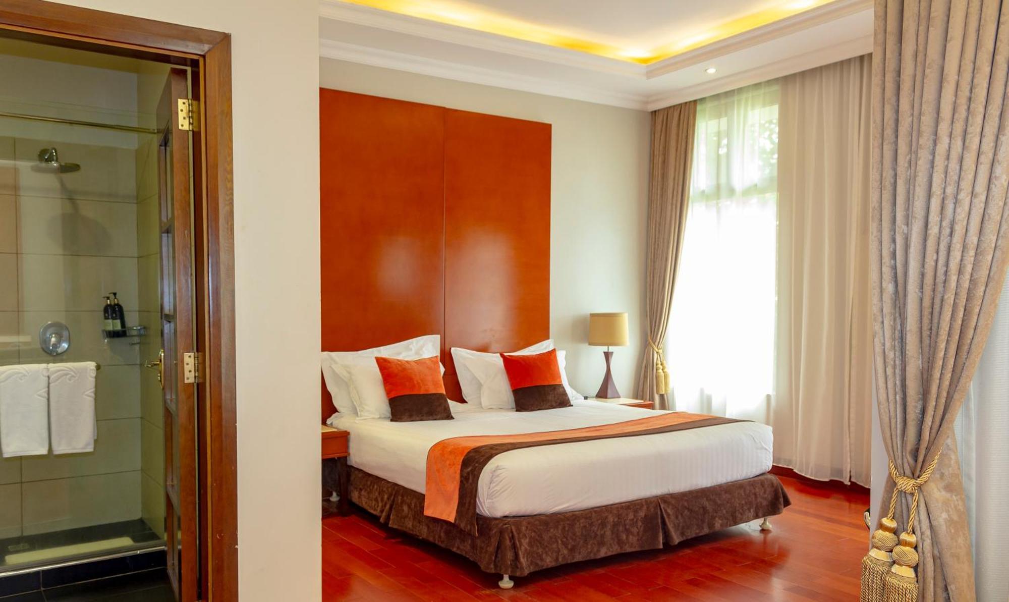 Alba Hotel Meru Extérieur photo