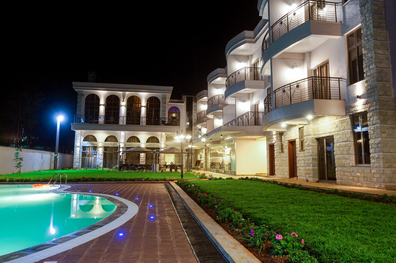 Alba Hotel Meru Extérieur photo
