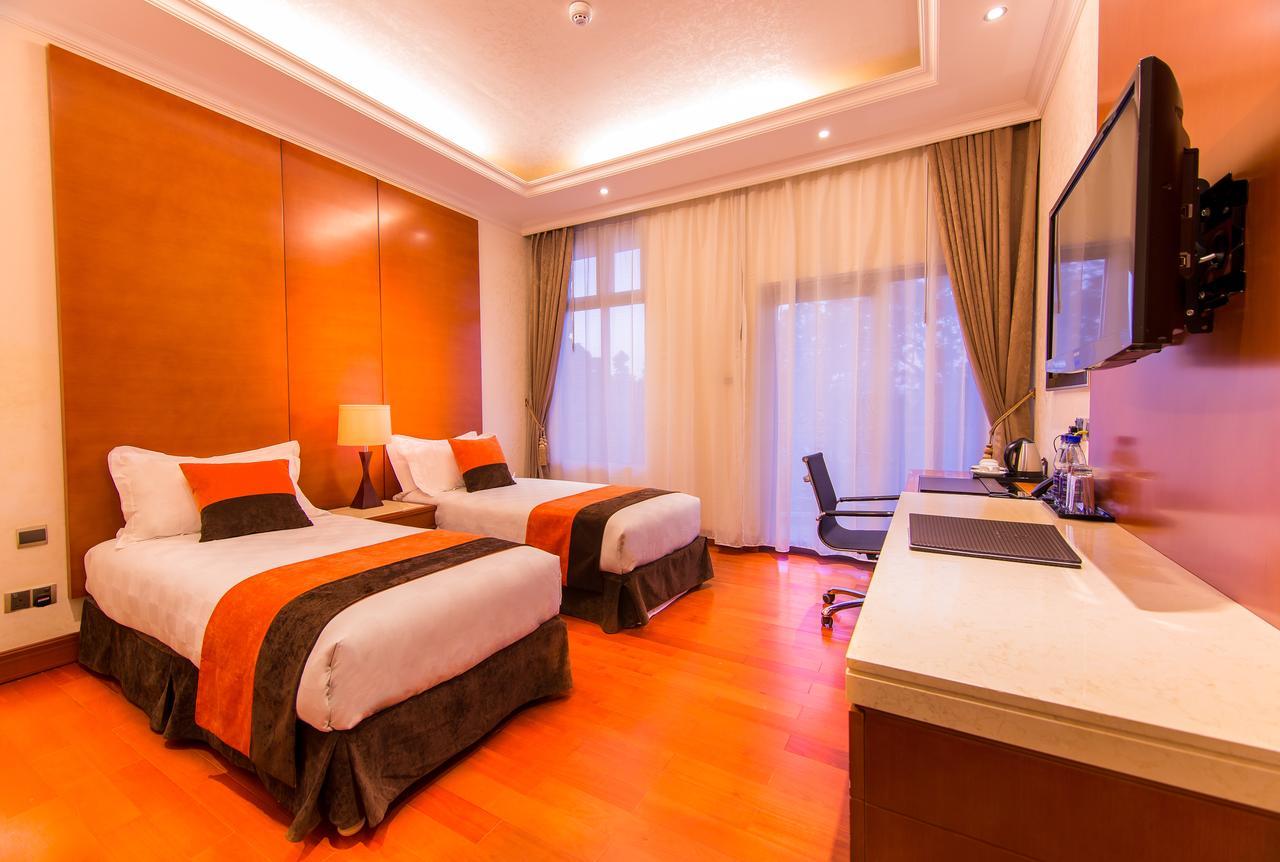 Alba Hotel Meru Extérieur photo