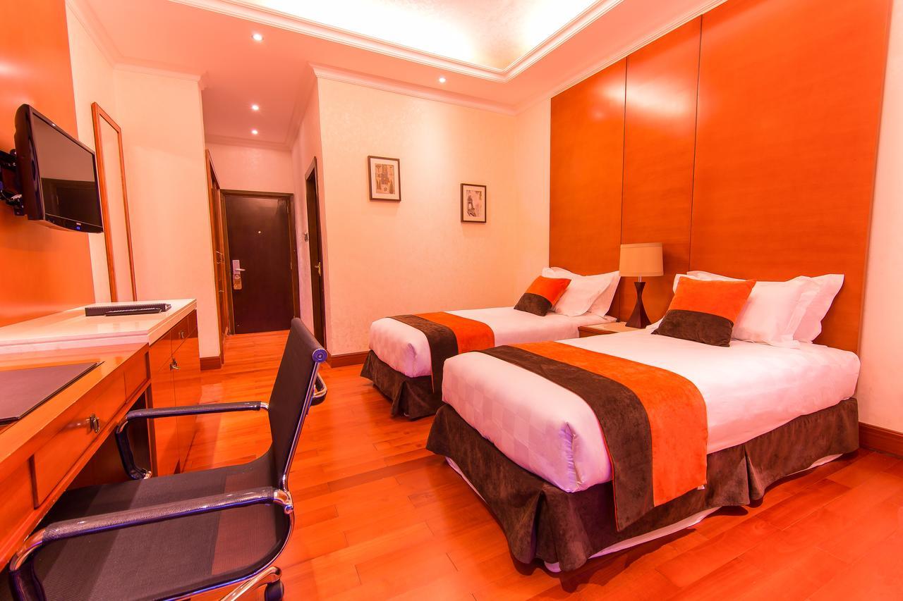 Alba Hotel Meru Extérieur photo