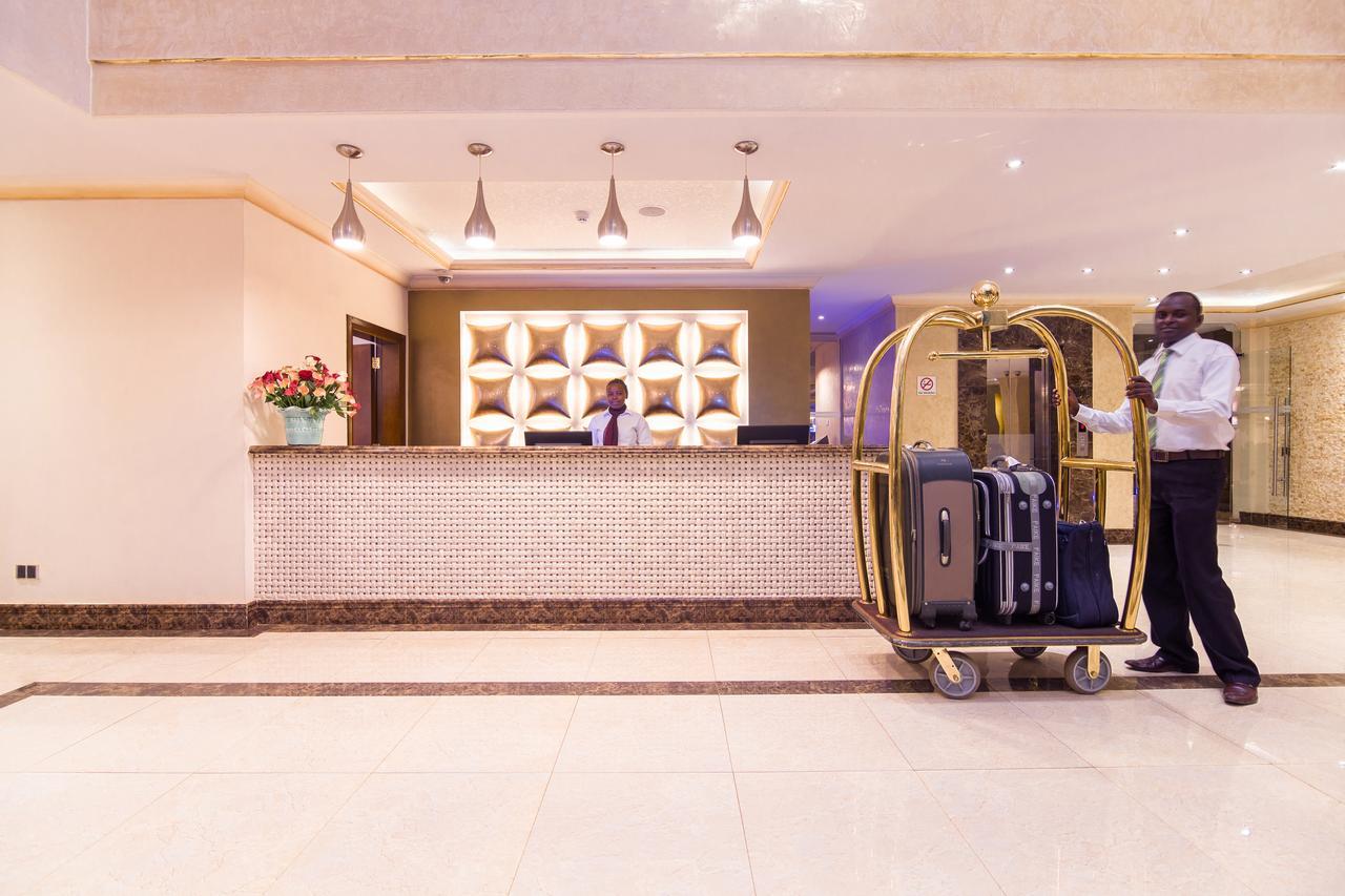 Alba Hotel Meru Extérieur photo